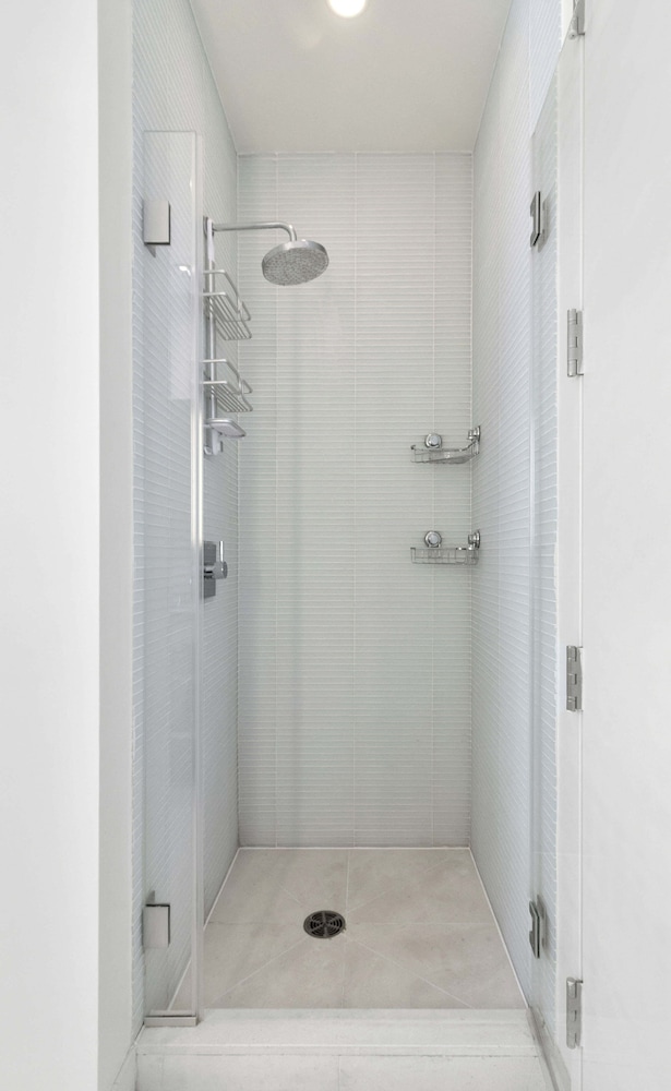 Corporate or Luxury 4 Bedroom Penthouse Steps From Times Square Sleeps 8