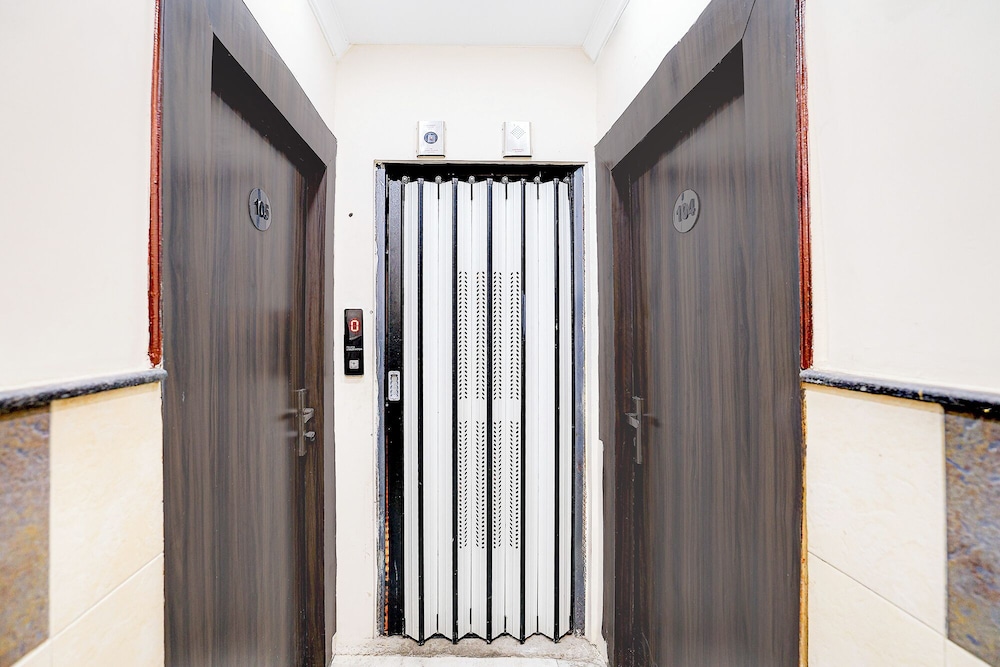 Fabhotel Comfort Stay I