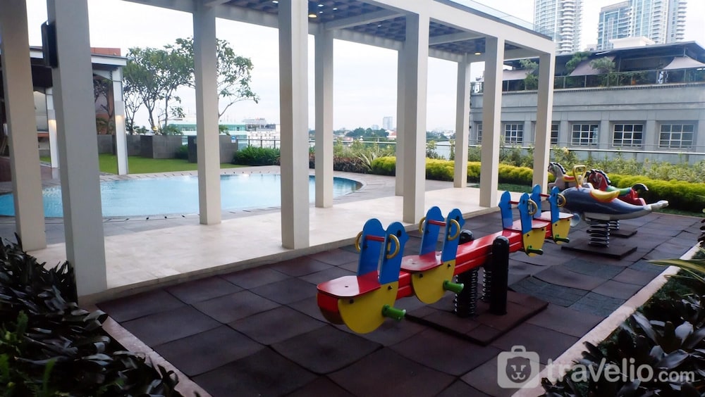 Spacious and Comfy Big Studio Apartment at Kemang Mansion