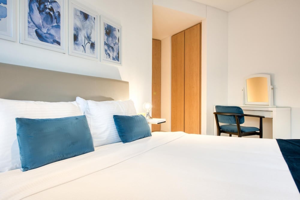 Smart and Contemporary Apt With Burj Khalifa View