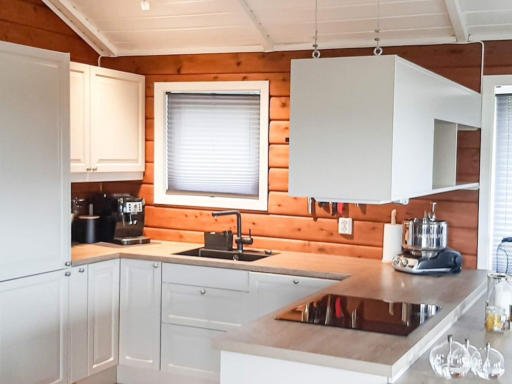 8 Person Holiday Home in Lyngdal