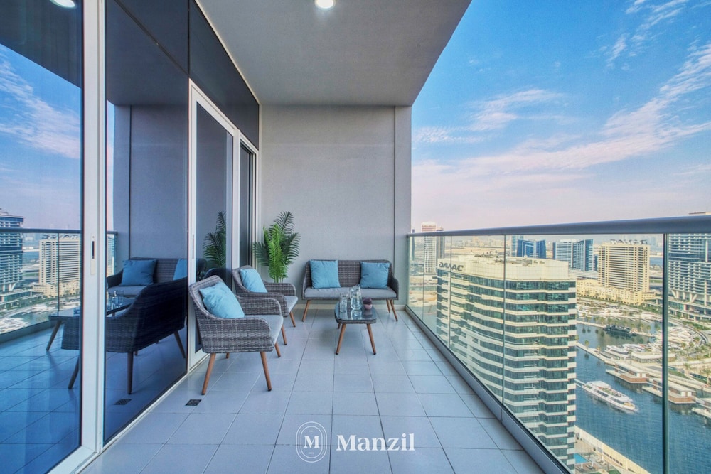2BR w Canal view near Burj Khalifa