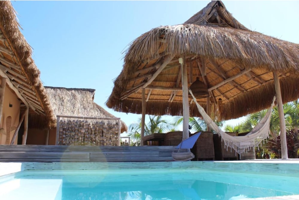 Sunset Villa - Luxury Beachfront Villa with Private Pool by Karula Sand Villas