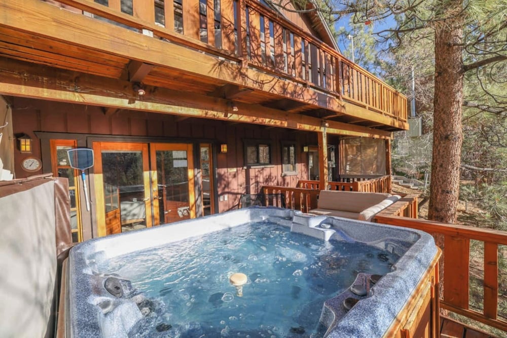 Moonridge Mountain Retreat