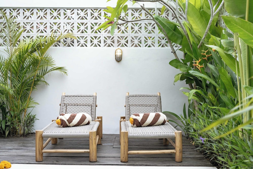 Villa Taman & Villa Serai Kedungu