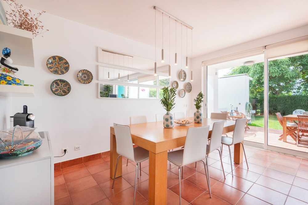 Sunny 5BR Villa at Prainha Club