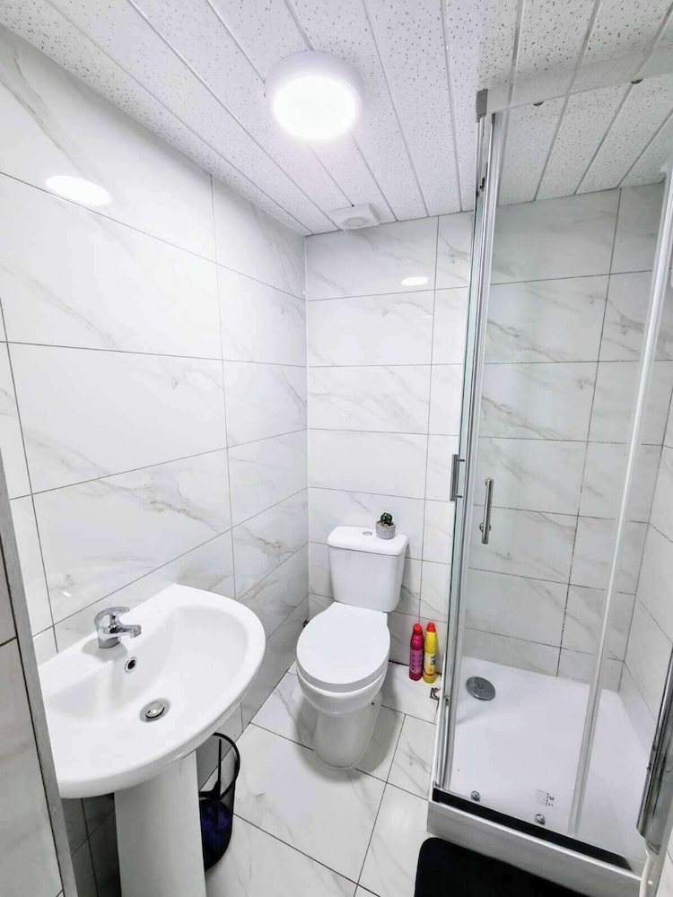 Cozy Sleep 5 Hudds Base -work/travel, Free Parking