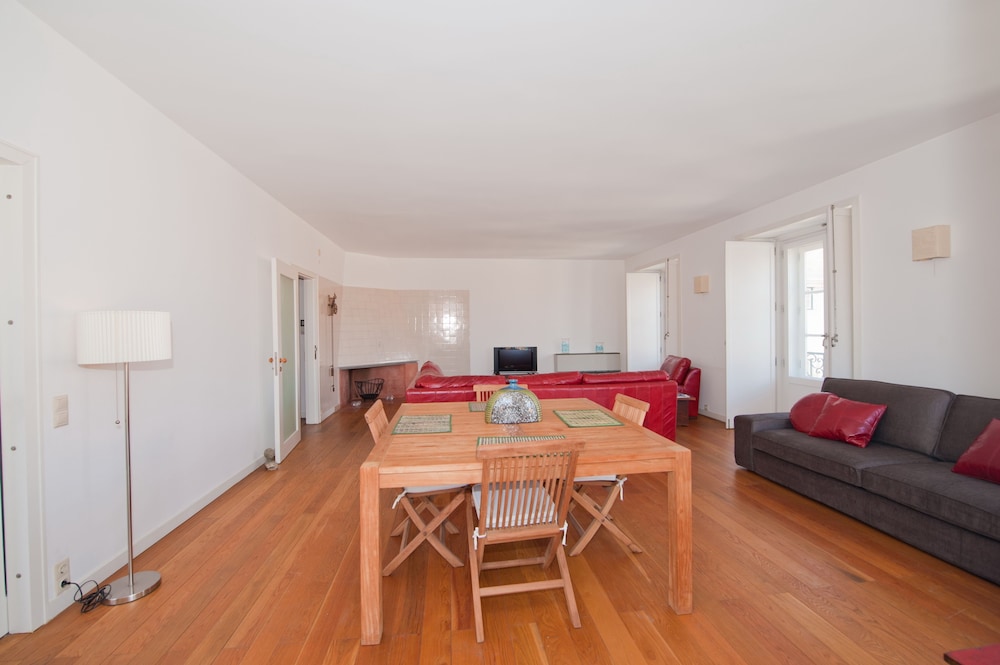 Chiado Apartments