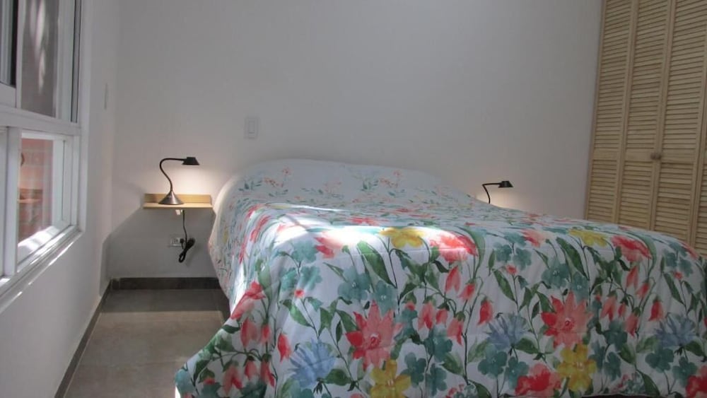 50N15 B&B