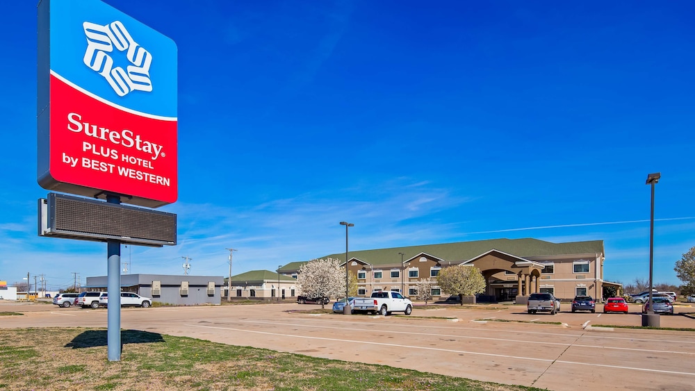 SureStay Plus Hotel by Best Western Quanah