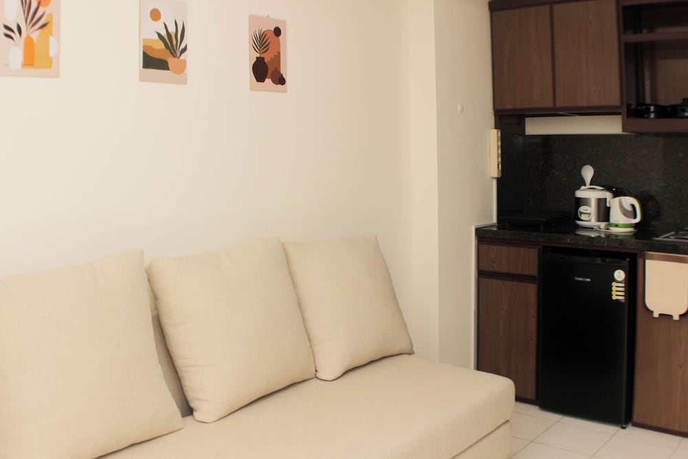 Nice and Comfort 1BR with Extra Room at Podomoro Golf View Apartment