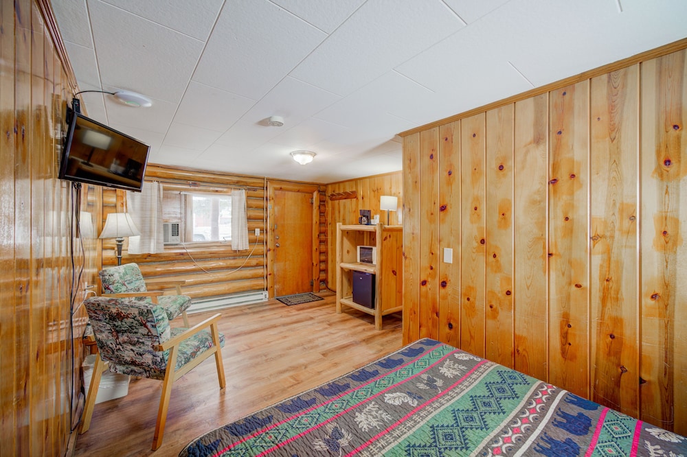 Sportsmans Lodge