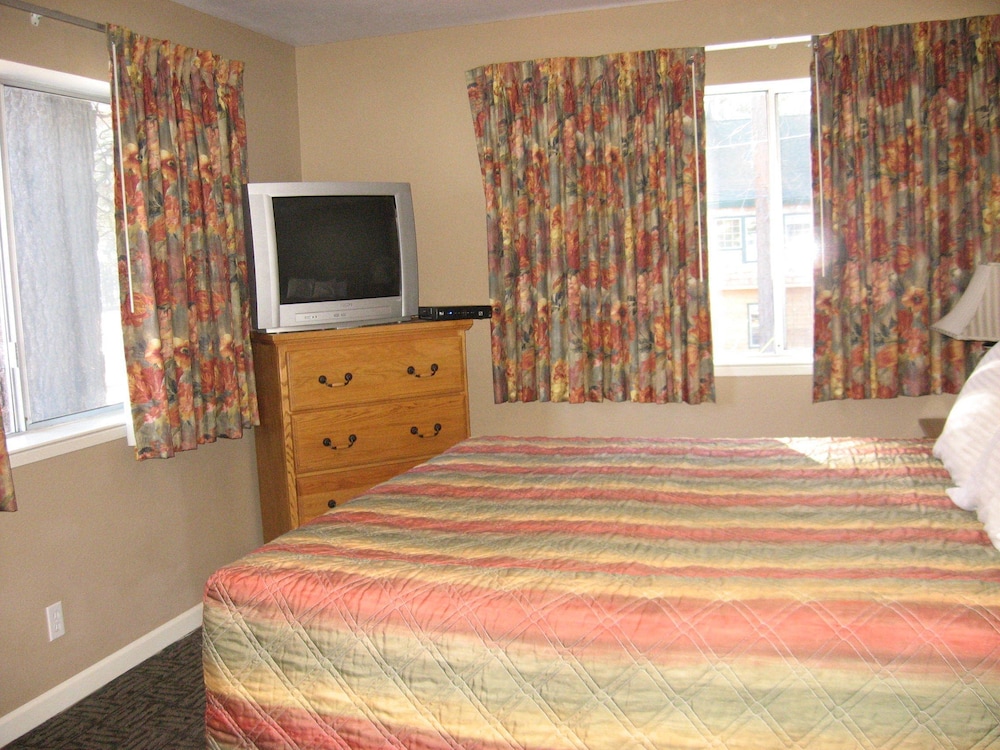 Lake Tahoe Vacations - Beachcomber Inn - Property Image 56