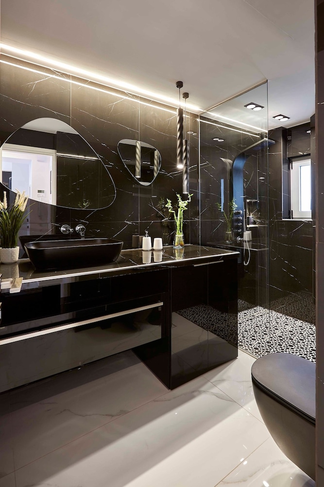 Kallimarmaro M M Smart Suite by Superhost Hub