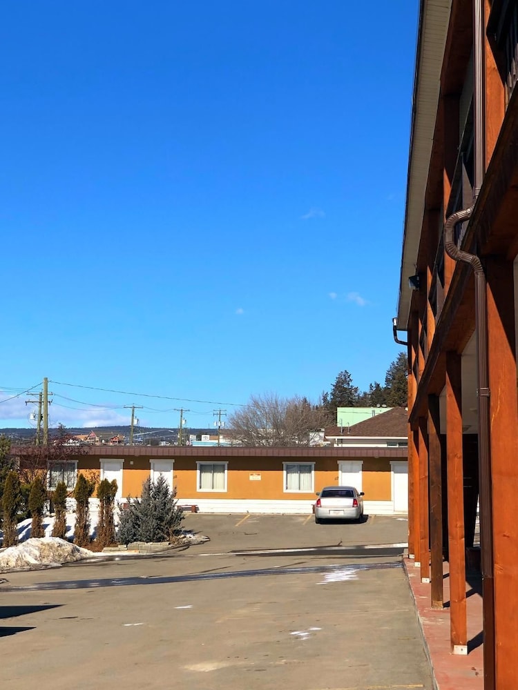 Stampeder Motel
