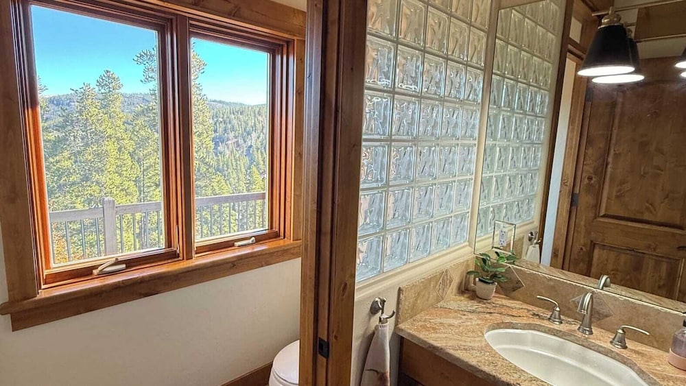 Skate Bowl, Hot Tub & Game Room Breckenridge Adventure Chalet by Avantstay