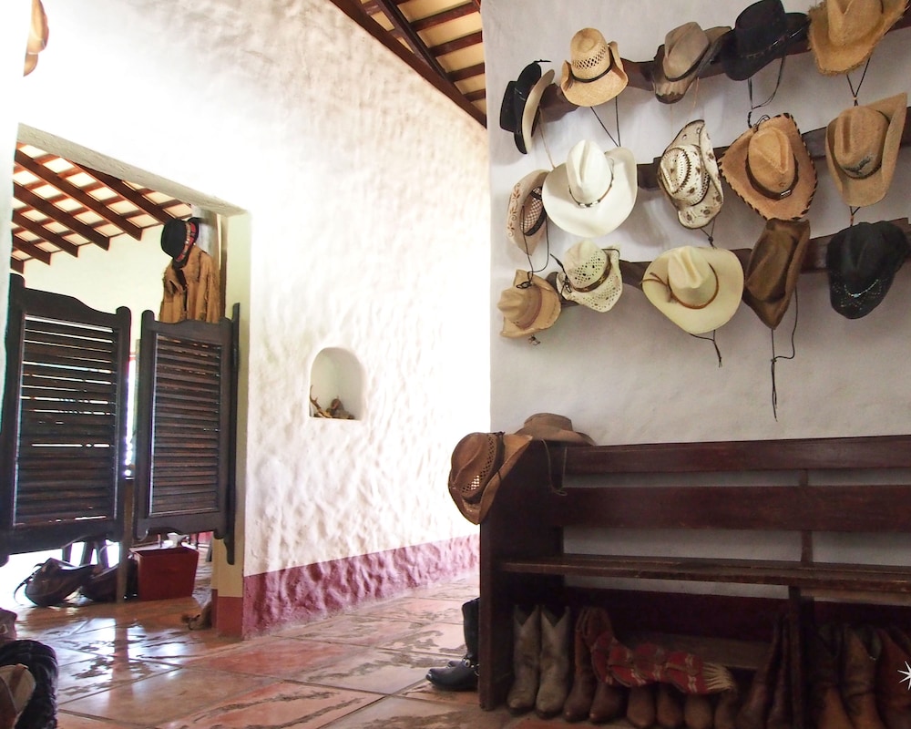 Rancho Chilamate Guest Ranch
