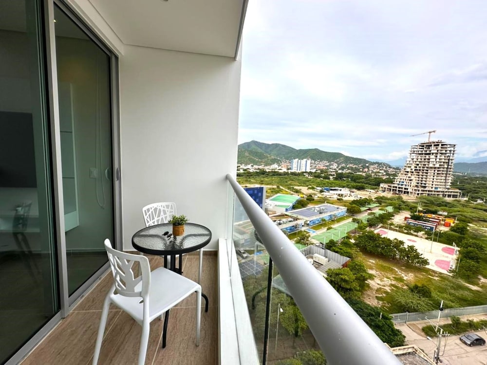 Apartamentos Salguero Sunset - by SOHO