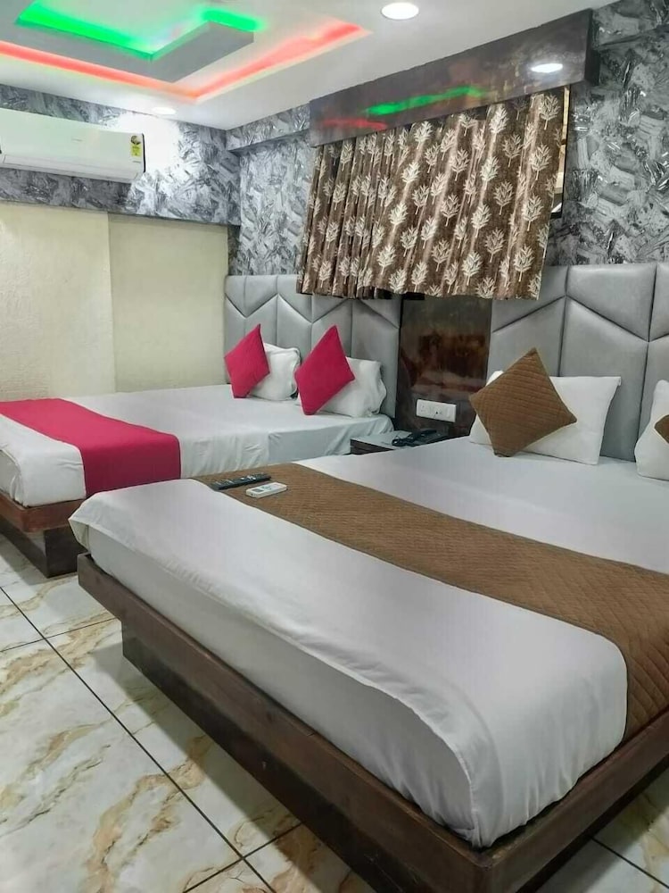Hotel Raj Palace