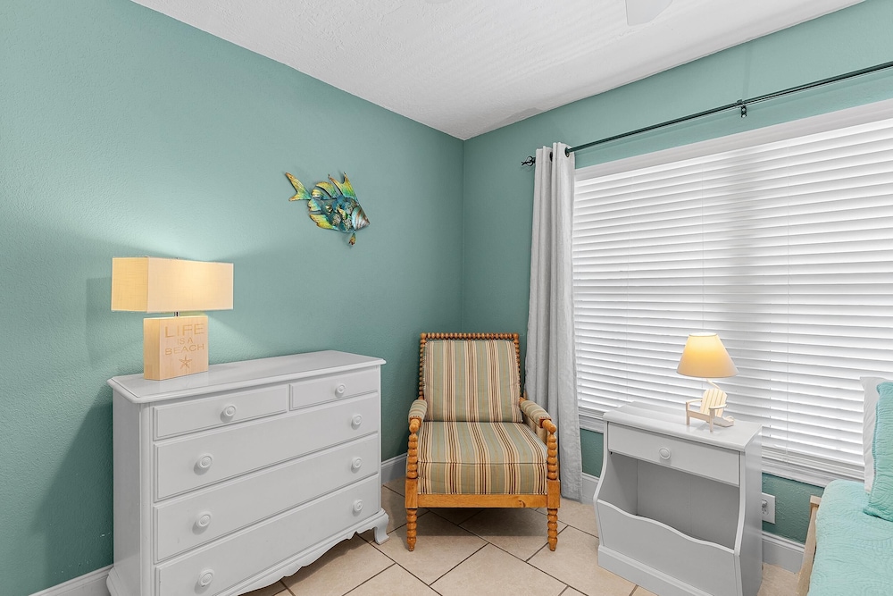 Point East 320