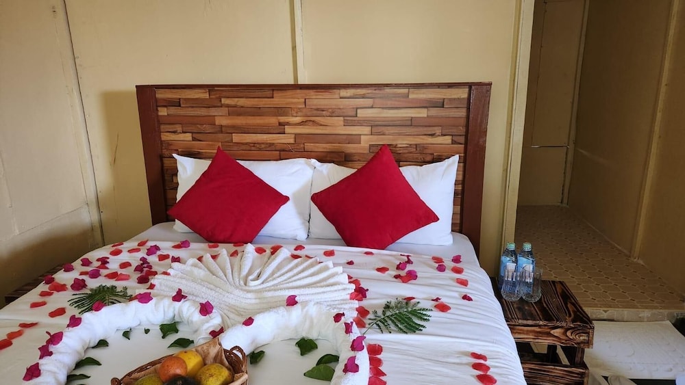 Amanya 2-bedroom Self Catering Tent
