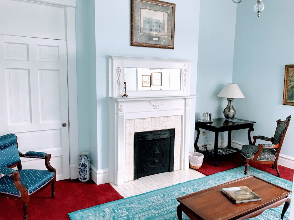 Edwardian Inn