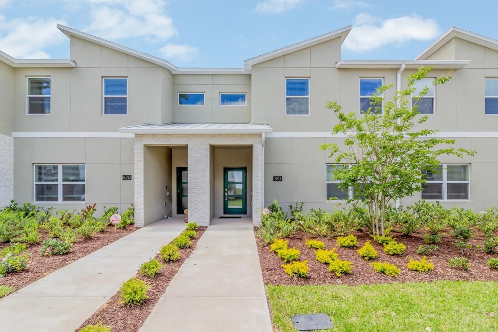 Y LT 810pbd-the Retreat at Championsgate - Image 1