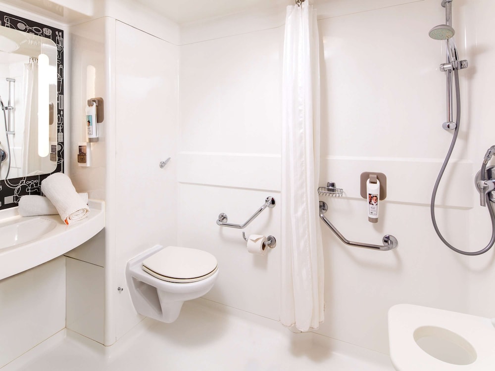 Wembley Vacations - ibis London Wembley - Property Image 5