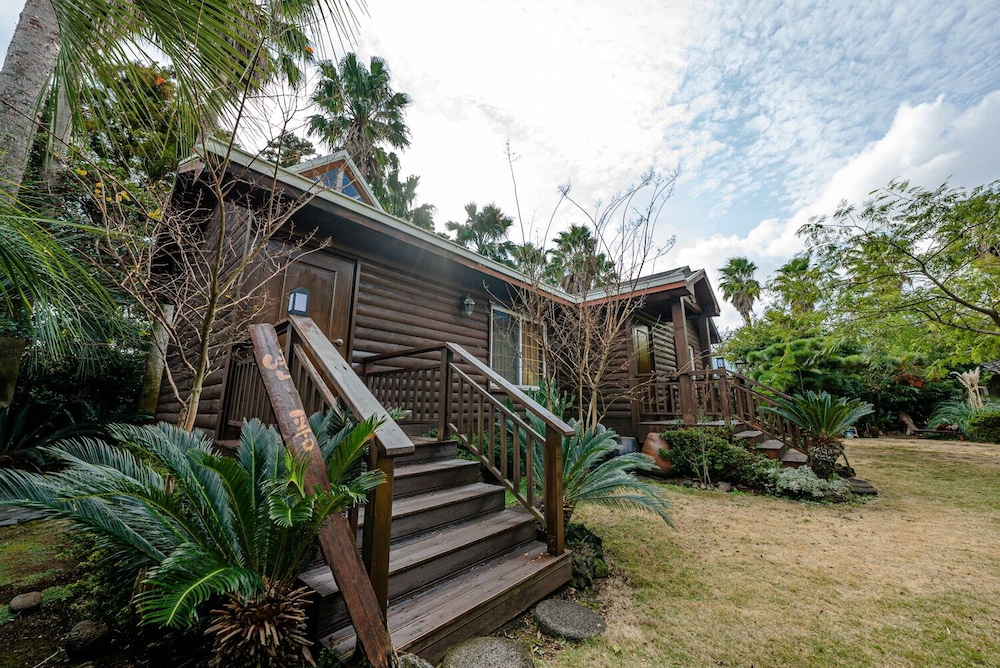 Valley Log Pension