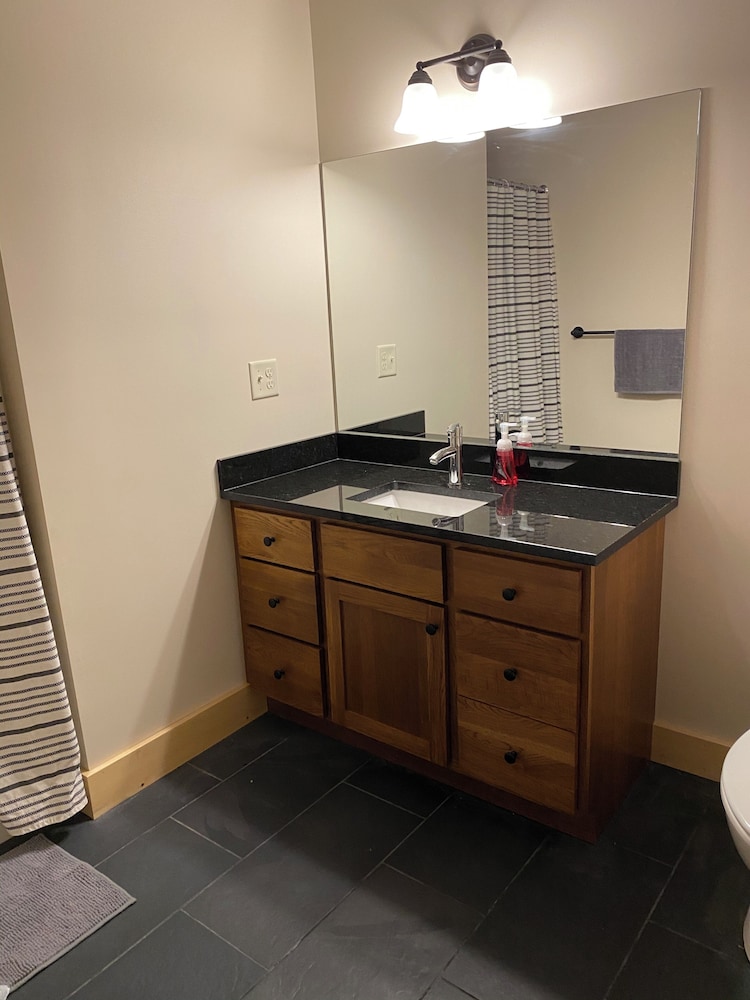 Spacious Sugarloaf Condo