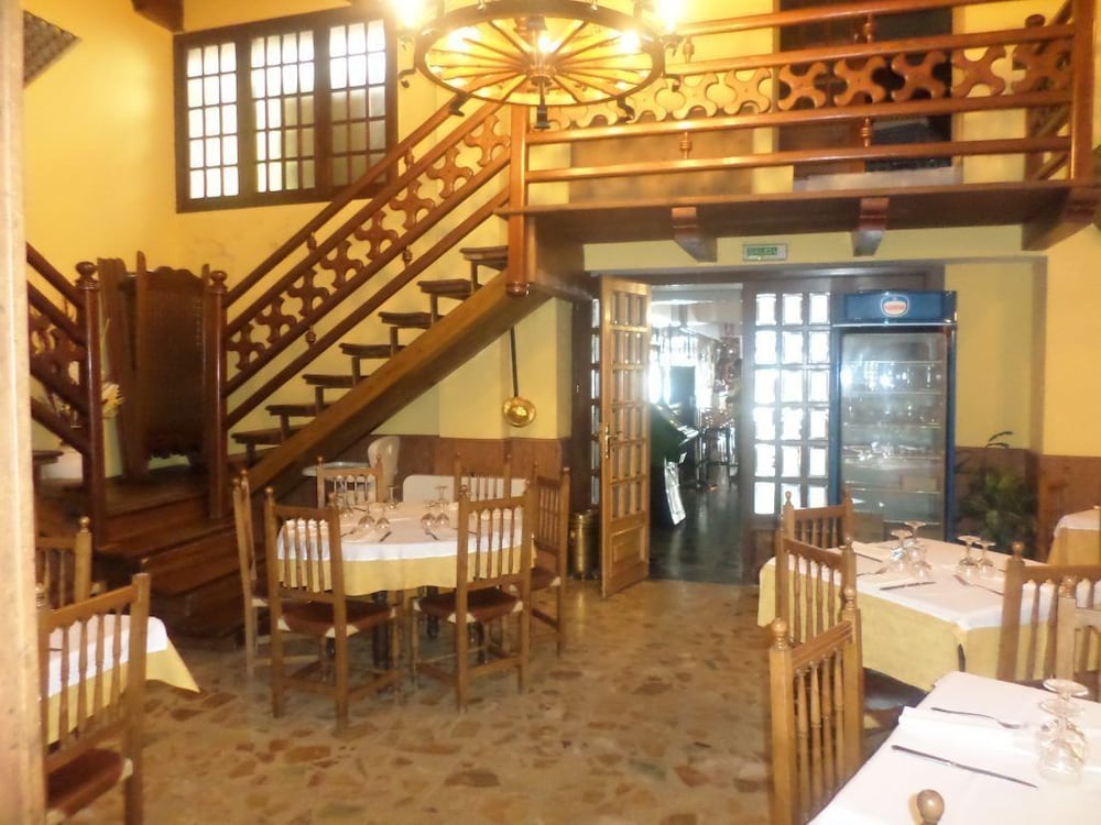 Hostal Restaurante Lujuan - Property Image 9