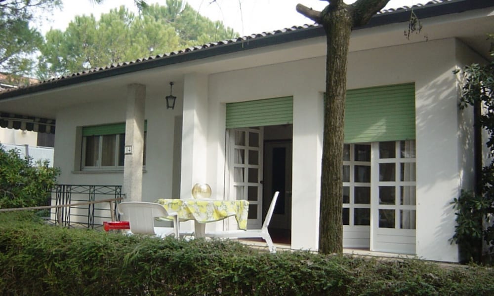 Spacious Villa in Lignano Pineta - Beahost Rentals view 2
