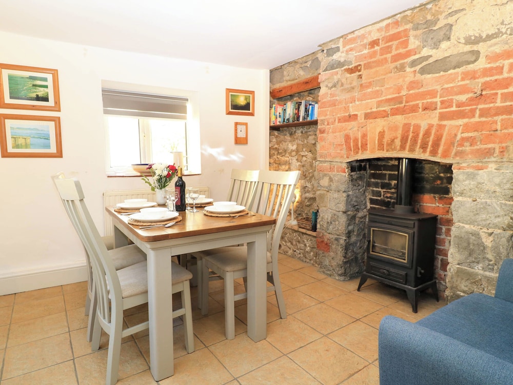 Rona Cottage