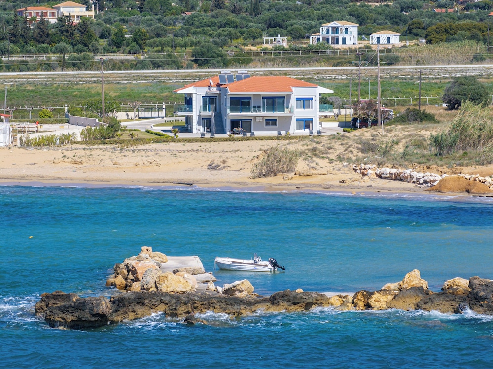 Sandoa Residence