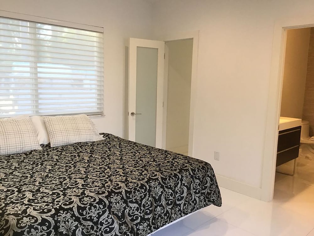 5 Bedroom Homes in Miami Beach by TMG