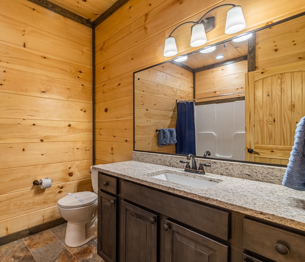 Serene Mountain Retreat 3BR Haven in Gatlinburg
