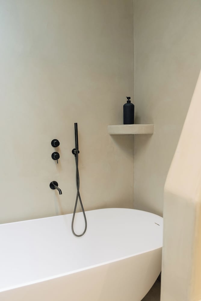 Erthā Suites with private pools