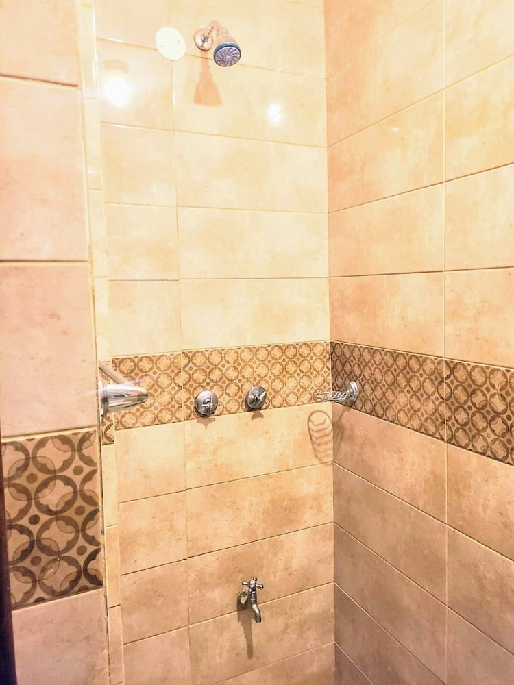 Elegant Urban Hideaway- 2 Bedroom Near Kilimani