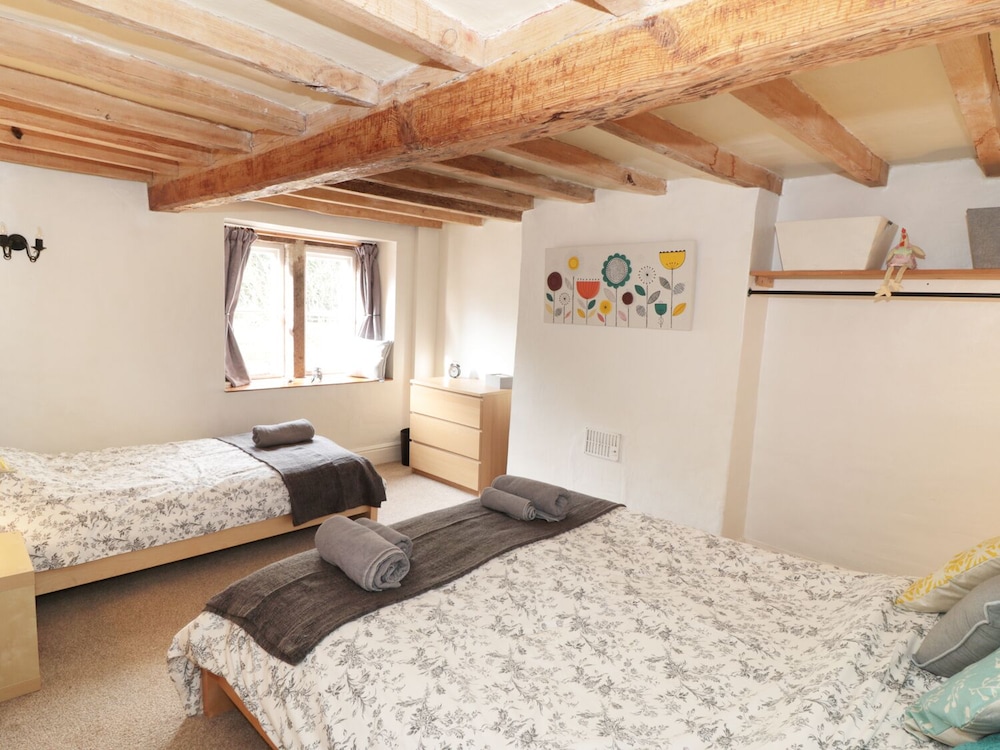 Holly Cottage
