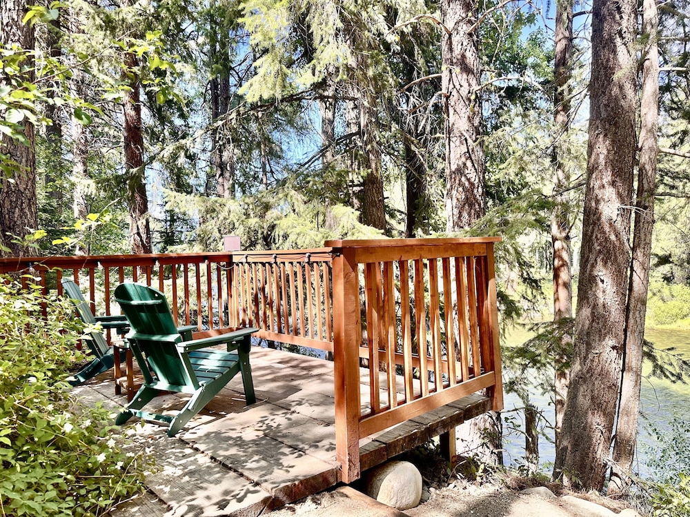 River Song Cabin 3 Bedroom Home