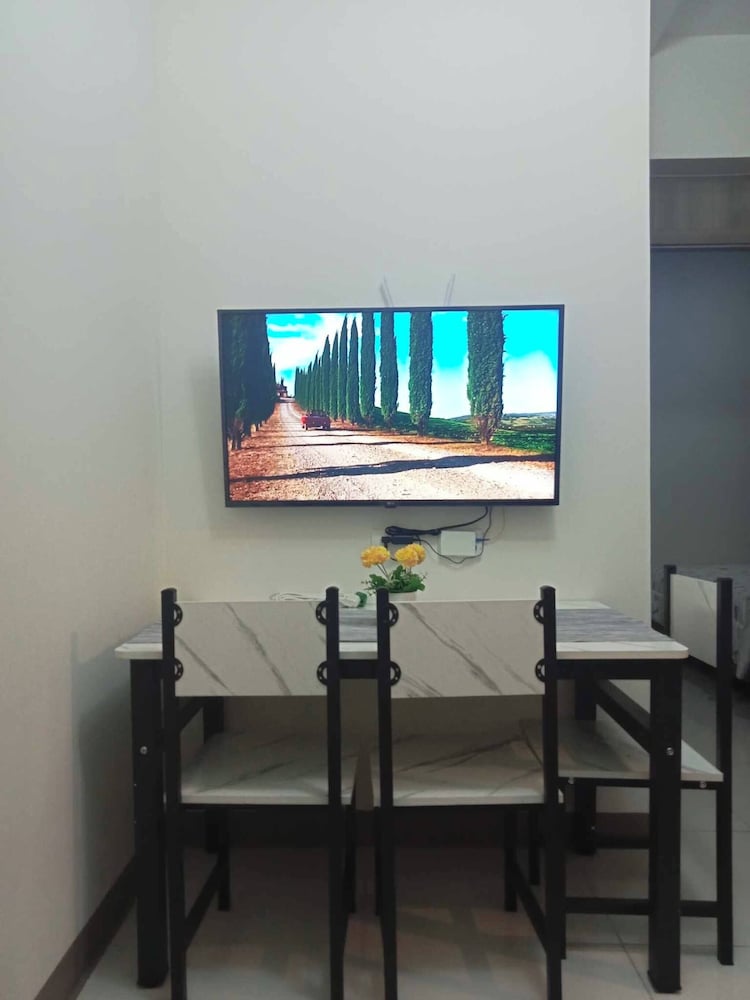 Luxurious Bayview 2BR Near MOA Picc CCP Free Wifi
