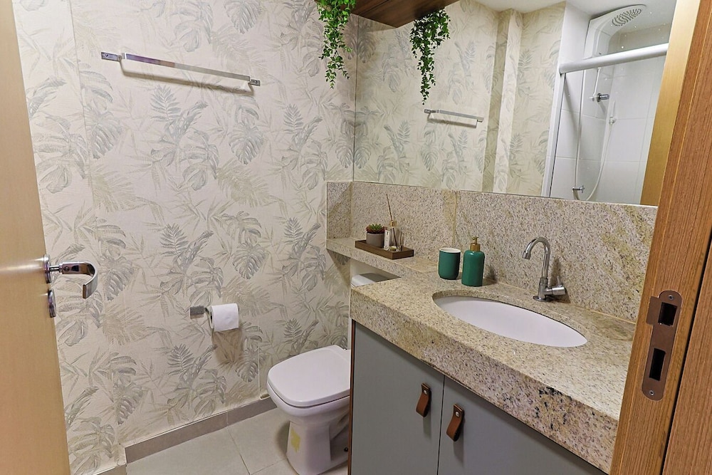 Studio Pet Friendly c Garagem e Varanda no Centro