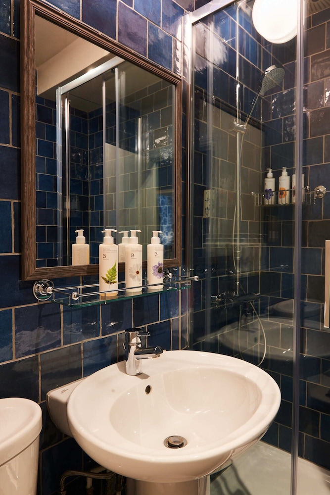 Woodstock Vacations - Kings Arms Hotel - Property Image 12