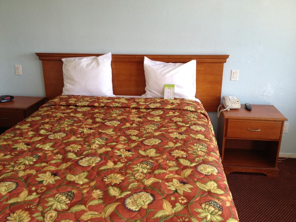 Scottish Inns Long Beach