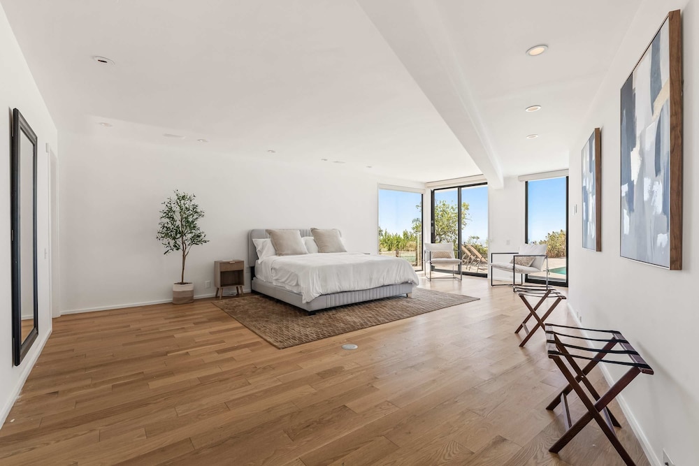 Allura Hollywood Hills LA s Most Incredible Views