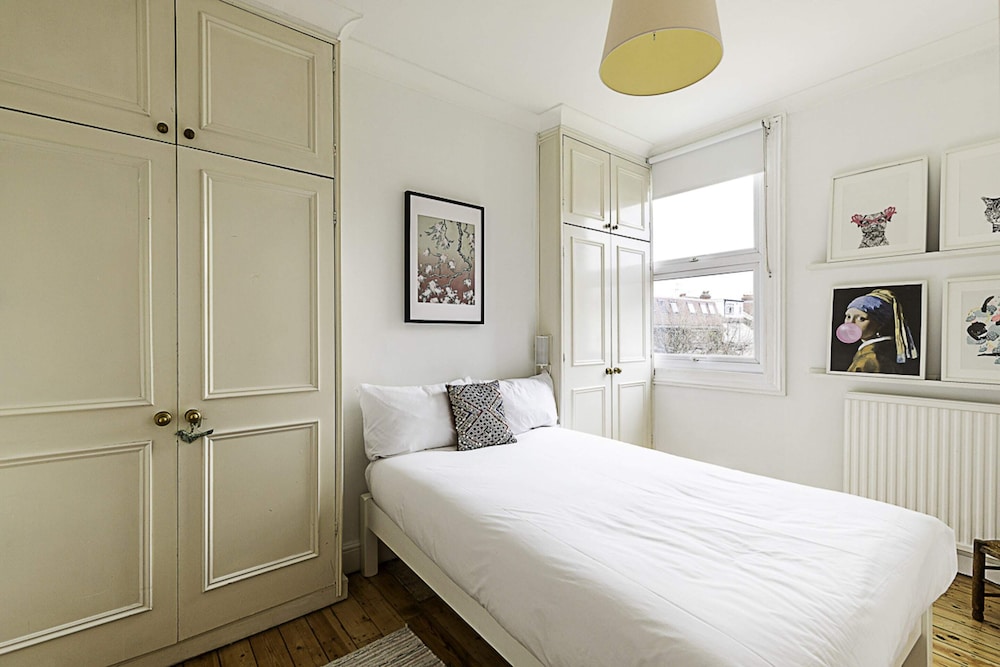 Beautiful Three Bed Abode Near Dollis Hill