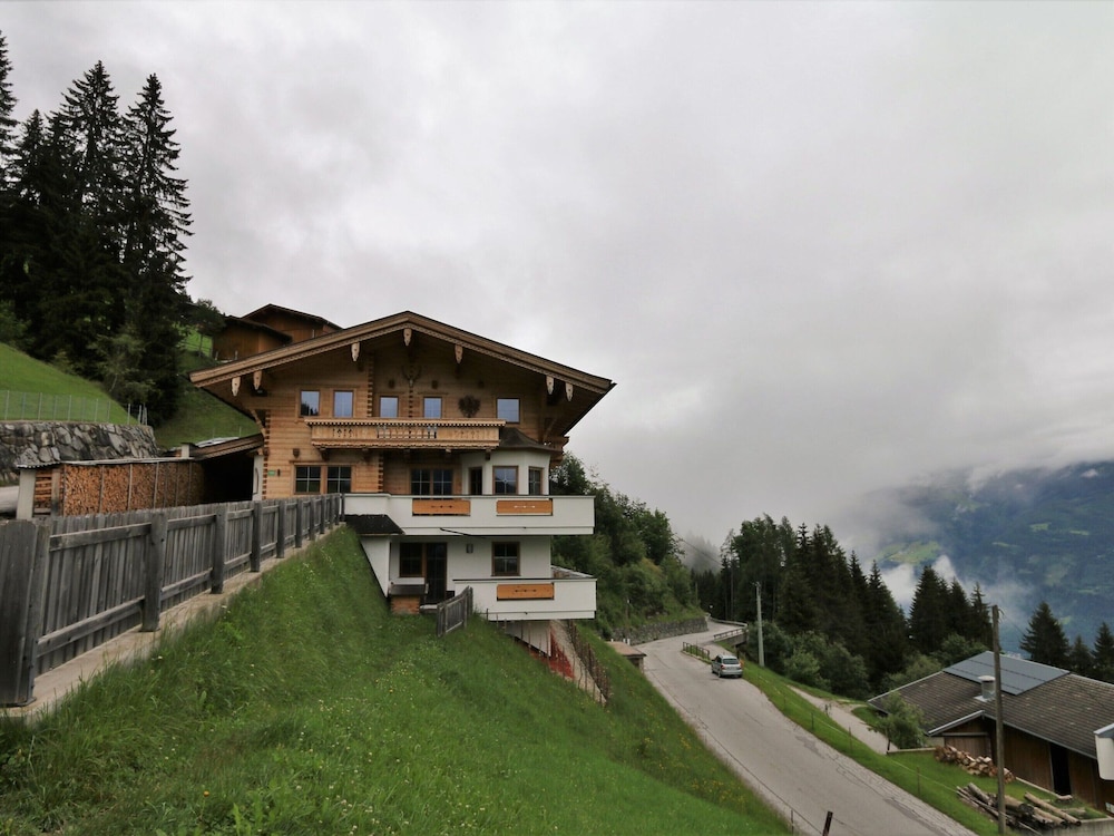 Apartment in Fugenberg Near Spieljochbahn