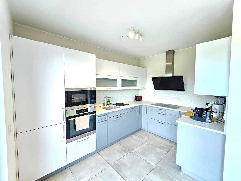 Stylish 3 BR with 2 terraces and parking