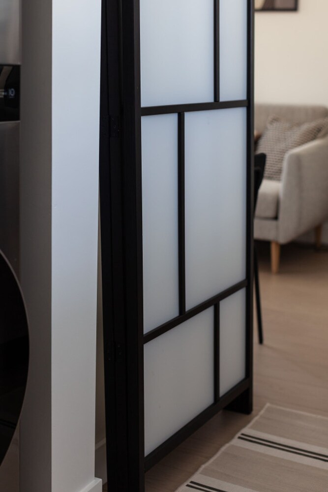 Built 2024 Scandinavian-style Studio With Deck p82