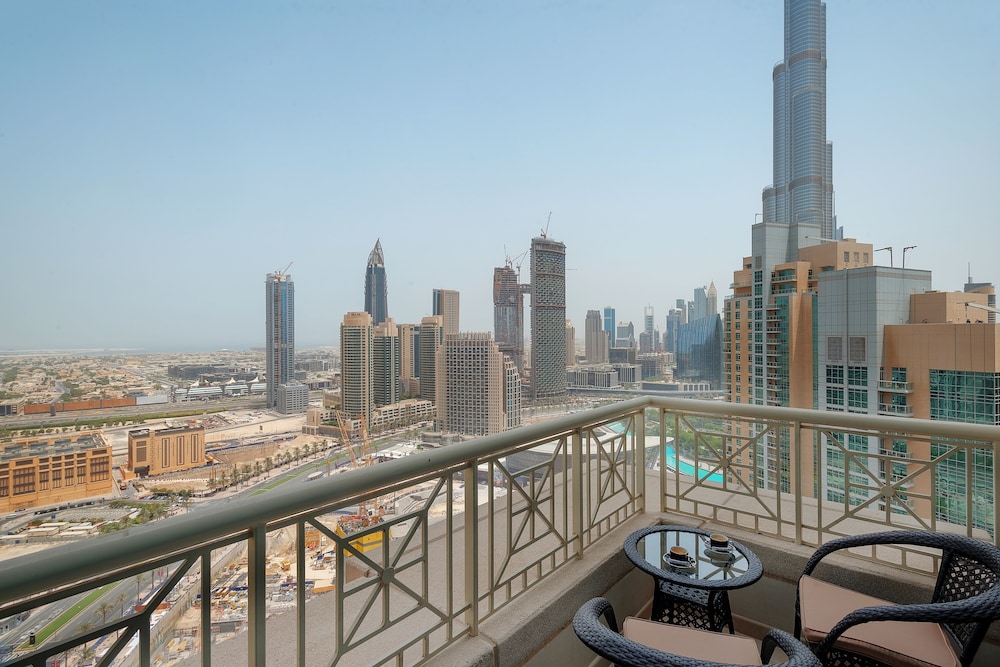 Dream Inn Dubai – 29 Boulevard with Private Terrace